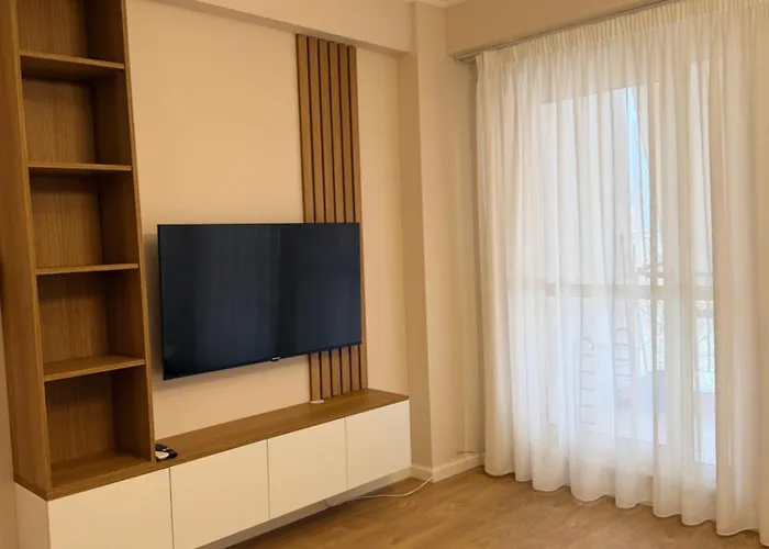 Prayla Luxury At Poligoni 아파트 *