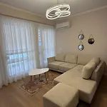 Prayla Luxury At Poligoni Tirana