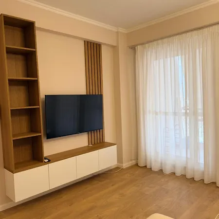 Luxury Near Complex Delijorgji Διαμέρισμα *