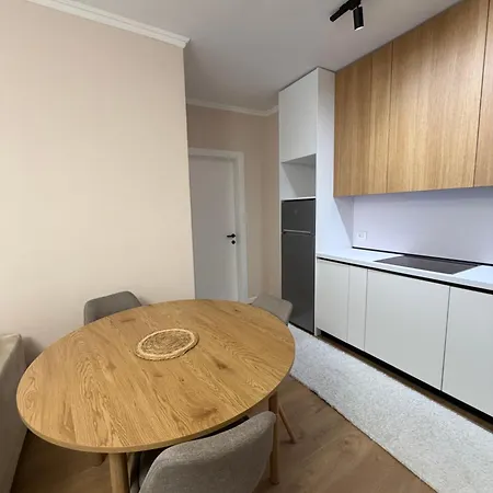 Luxury Near Complex Delijorgji Διαμέρισμα *